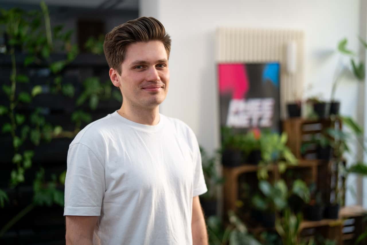Portrait von Geschäftsführer Kilian Peschel